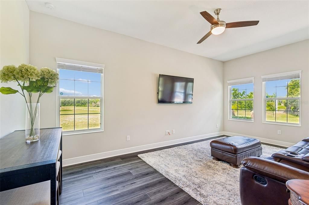 For Sale: $1,300,000 (5 beds, 4 baths, 4688 Square Feet)