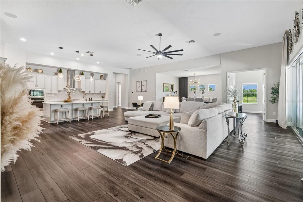 For Sale: $1,300,000 (5 beds, 4 baths, 4688 Square Feet)