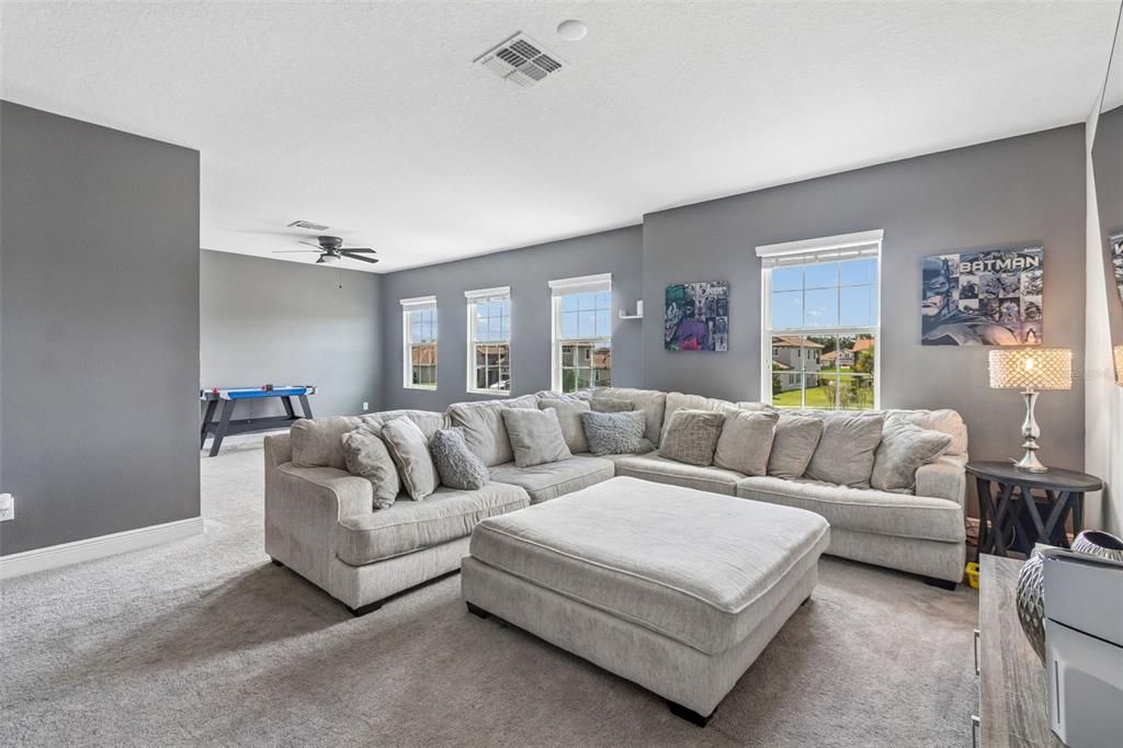 For Sale: $1,300,000 (5 beds, 4 baths, 4688 Square Feet)