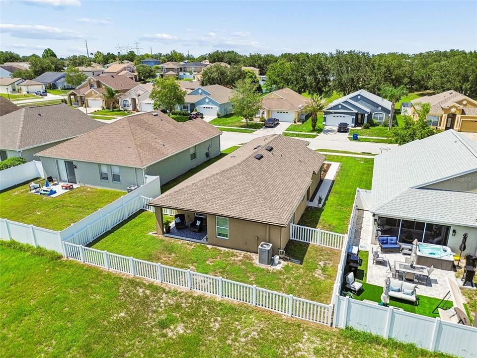 На продажу: $275,000 (3 спален, 2 ванн, 1446 Квадратных фут)