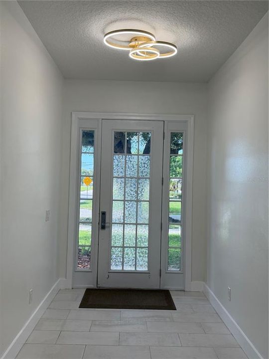 For Rent: $3,000 (3 beds, 2 baths, 1812 Square Feet)