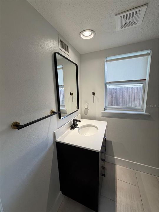 For Rent: $3,000 (3 beds, 2 baths, 1812 Square Feet)