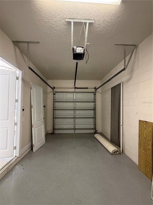 For Rent: $3,000 (3 beds, 2 baths, 1812 Square Feet)