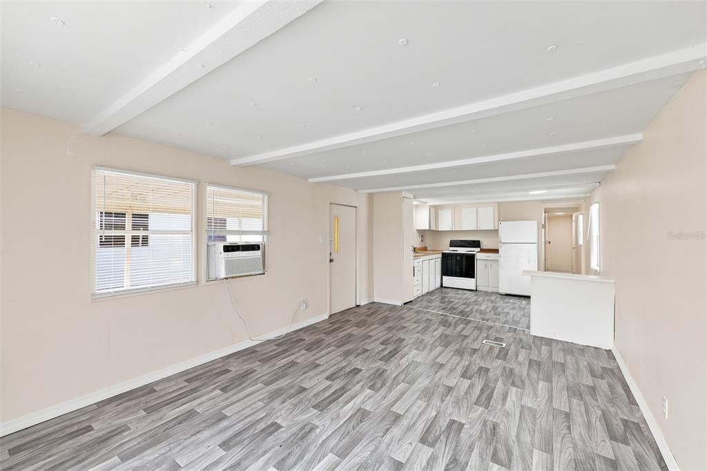 В аренду: $1,195 (2 спален, 1 ванн, 720 Квадратных фут)