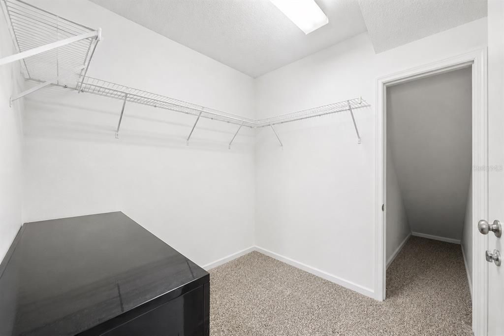En Venta: $449,990 (5 camas, 3 baños, 2235 Pies cuadrados)