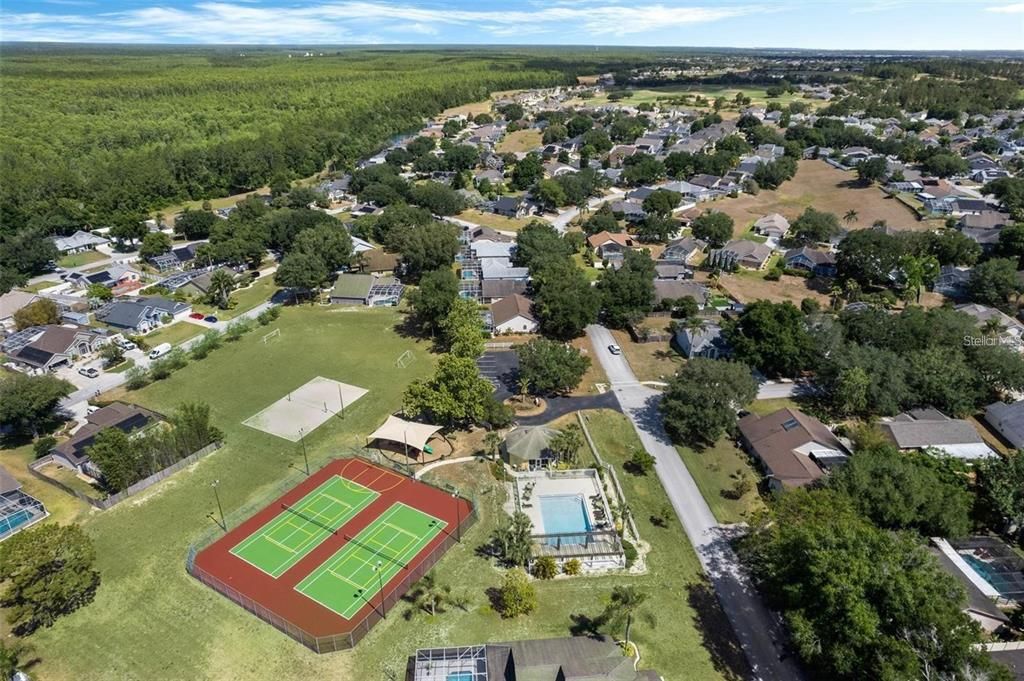 En Venta: $449,990 (5 camas, 3 baños, 2235 Pies cuadrados)