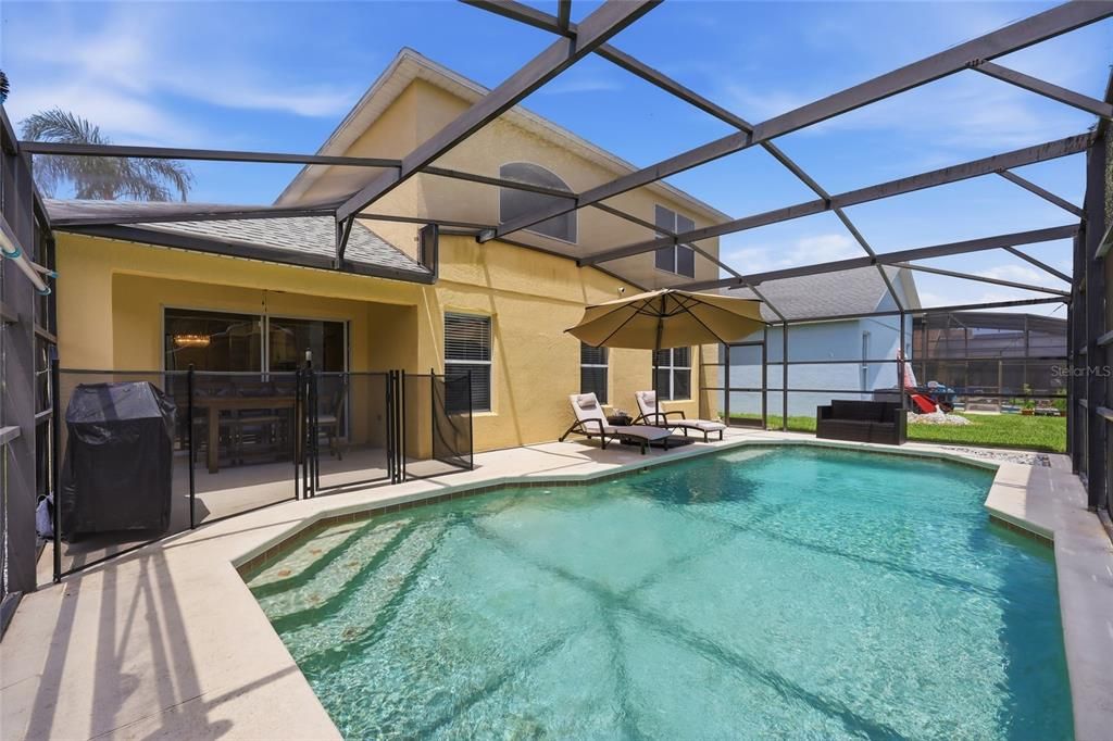 En Venta: $449,990 (5 camas, 3 baños, 2235 Pies cuadrados)