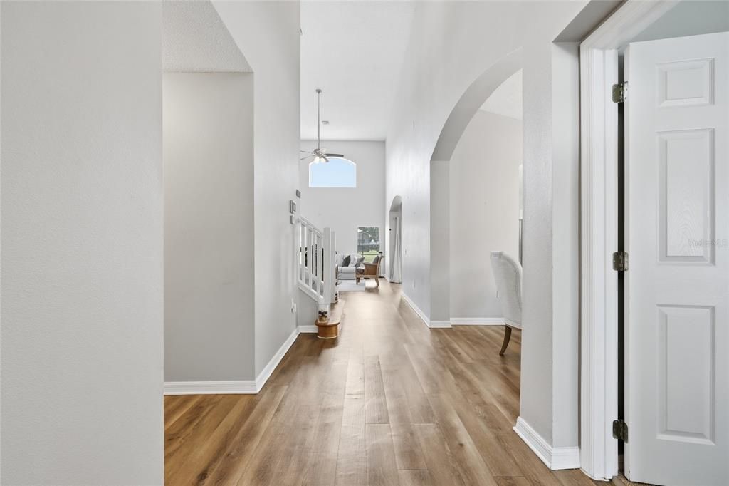 En Venta: $449,990 (5 camas, 3 baños, 2235 Pies cuadrados)