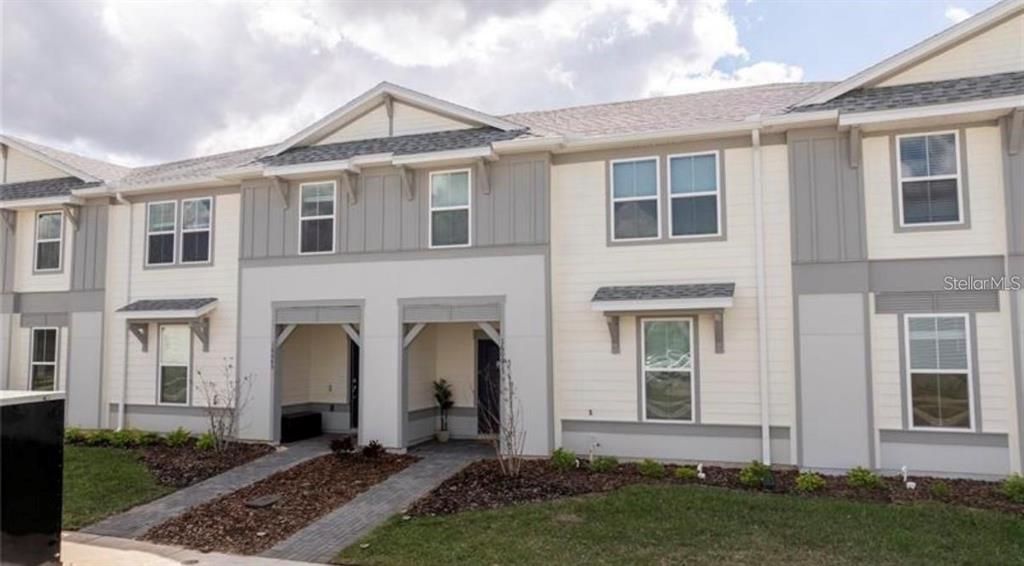 For Sale: $679,000 (5 beds, 4 baths, 2281 Square Feet)