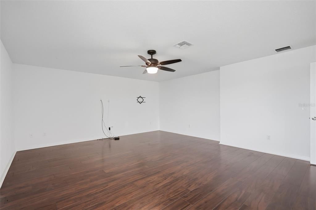 En Venta: $995,000 (5 camas, 3 baños, 4783 Pies cuadrados)