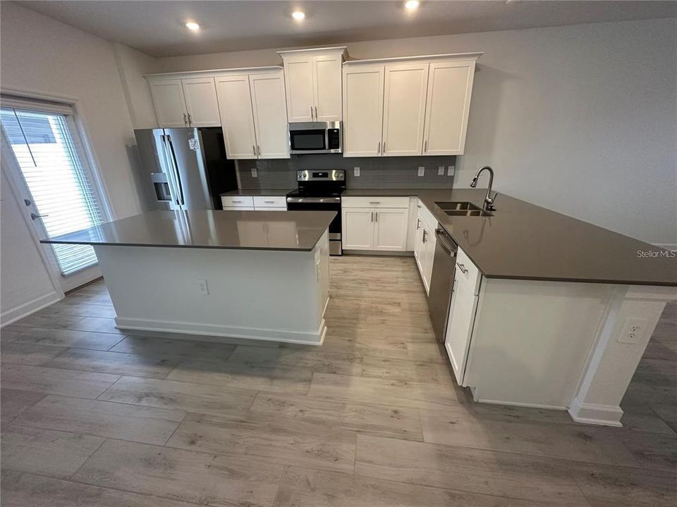 For Sale: $329,000 (3 beds, 2 baths, 1620 Square Feet)