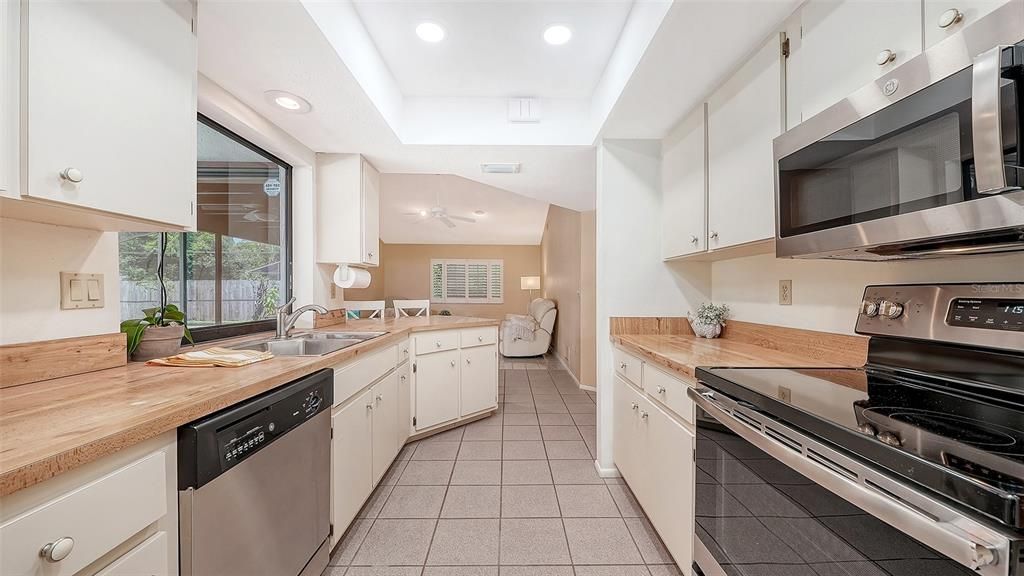En Venta: $475,000 (3 camas, 2 baños, 1749 Pies cuadrados)