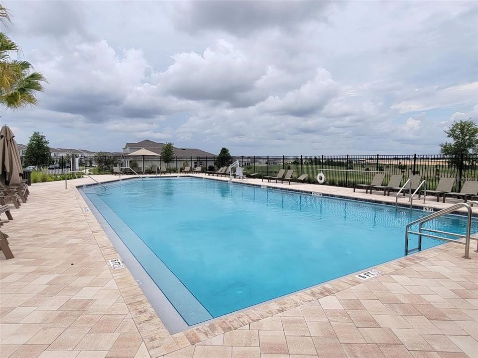 For Rent: $2,300 (3 beds, 2 baths, 1444 Square Feet)