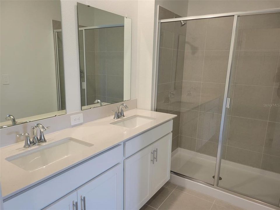 В аренду: $2,400 (3 спален, 2 ванн, 1444 Квадратных фут)