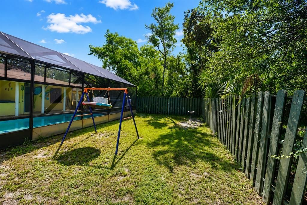 For Sale: $429,000 (3 beds, 3 baths, 2529 Square Feet)