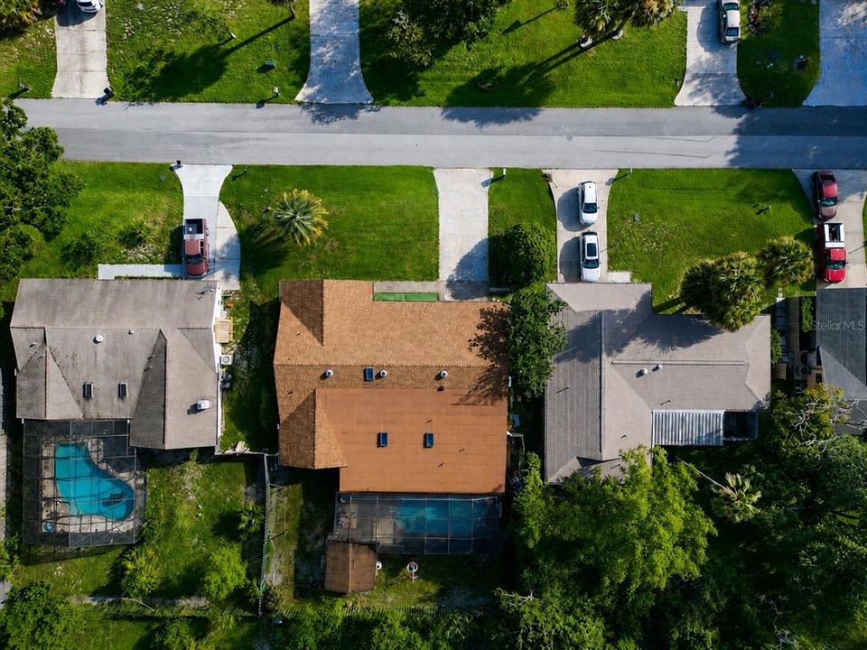 For Sale: $429,000 (3 beds, 3 baths, 2529 Square Feet)