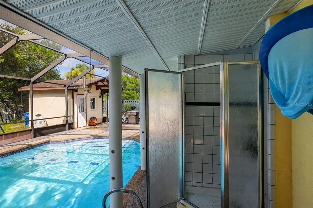 For Sale: $429,000 (3 beds, 3 baths, 2529 Square Feet)