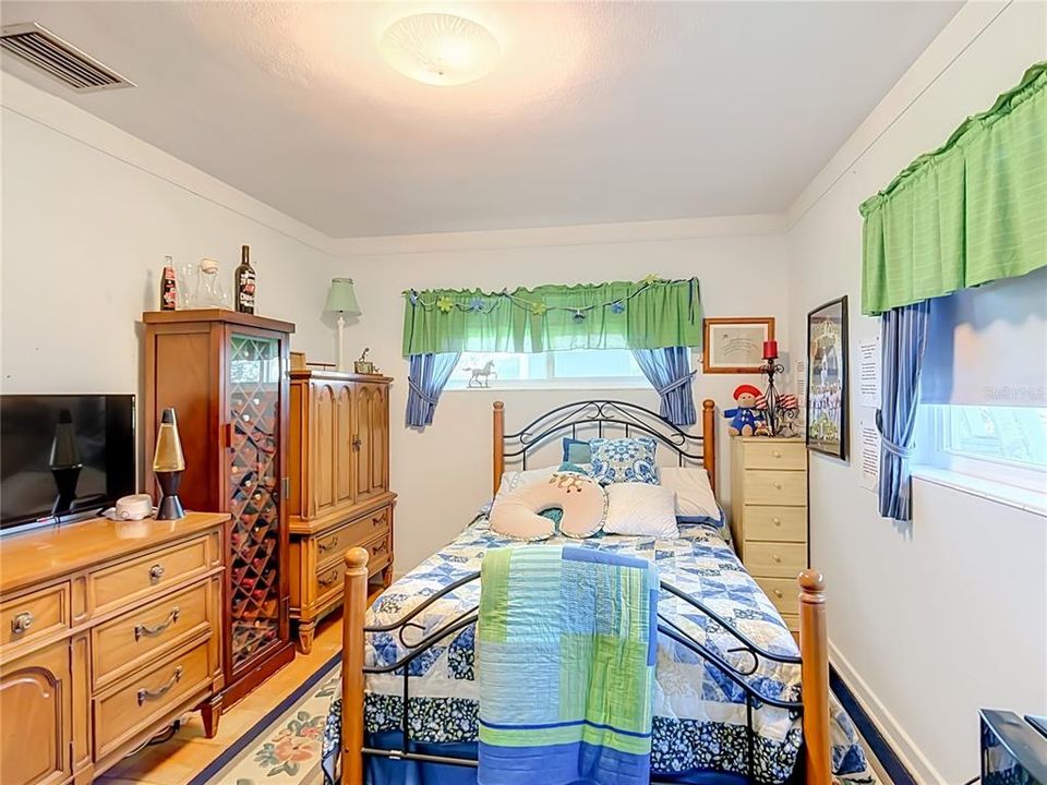На продажу: $399,999 (3 спален, 2 ванн, 2287 Квадратных фут)