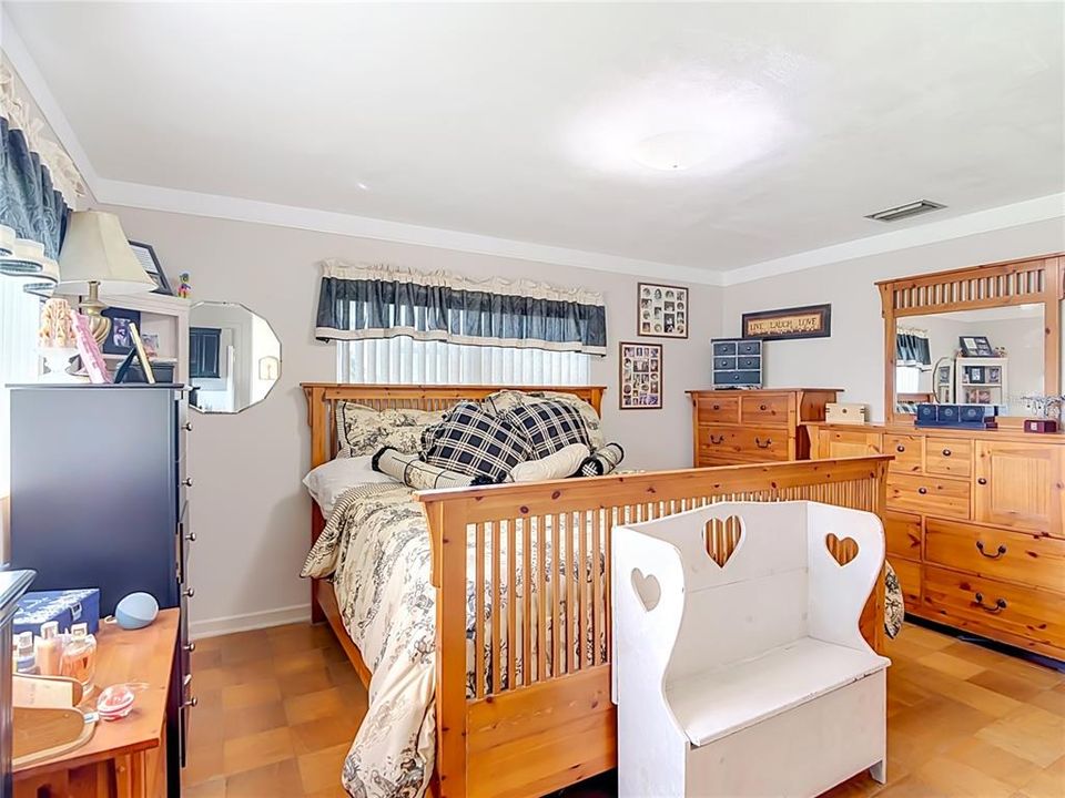 На продажу: $399,999 (3 спален, 2 ванн, 2287 Квадратных фут)