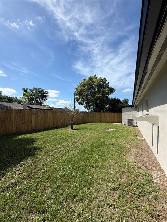For Rent: $2,400 (4 beds, 2 baths, 1200 Square Feet)
