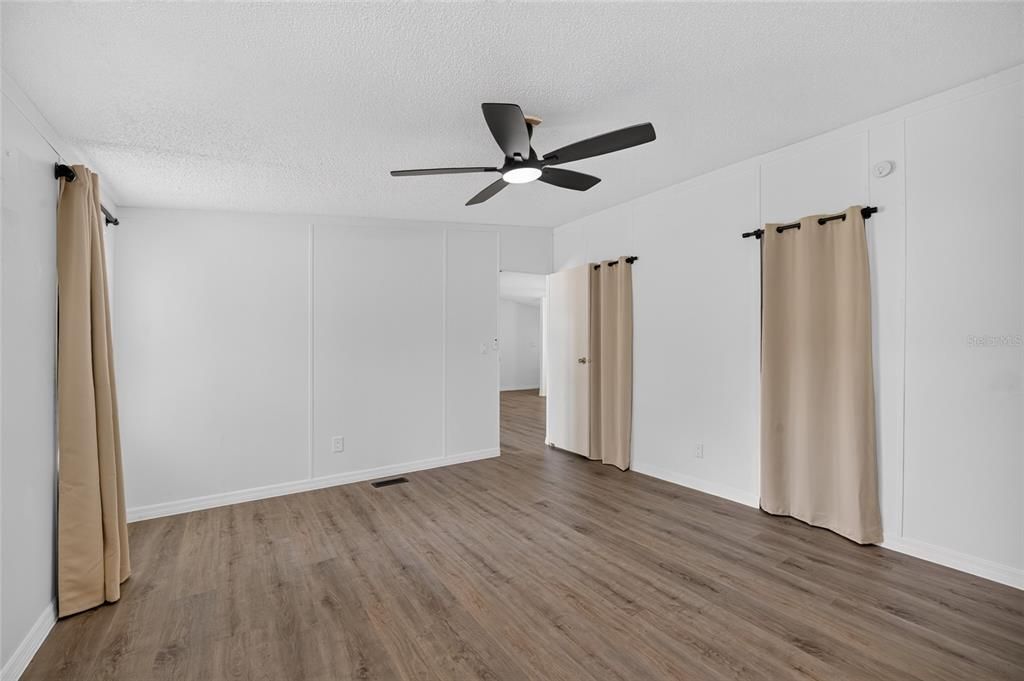 На продажу: $299,900 (3 спален, 2 ванн, 1503 Квадратных фут)