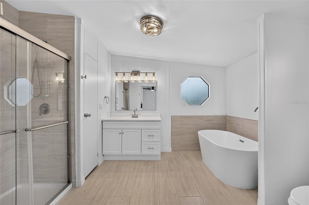 На продажу: $299,900 (3 спален, 2 ванн, 1503 Квадратных фут)