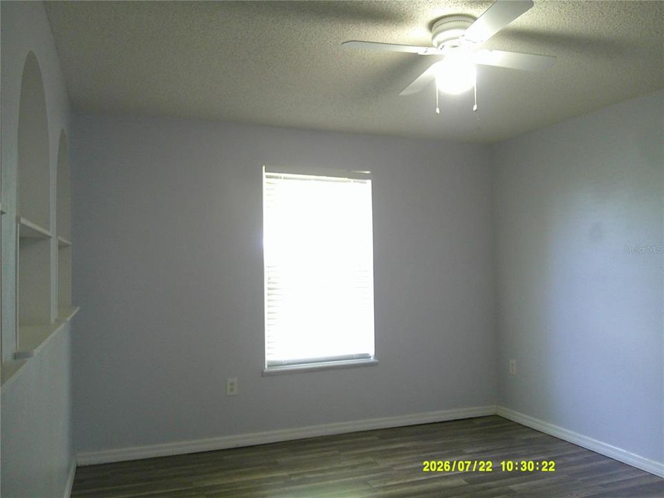 Activo con contrato: $2,350 (4 camas, 2 baños, 2160 Pies cuadrados)