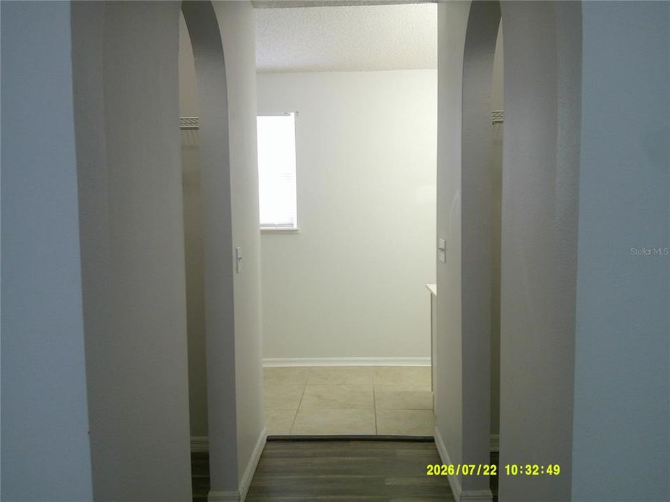Activo con contrato: $2,350 (4 camas, 2 baños, 2160 Pies cuadrados)