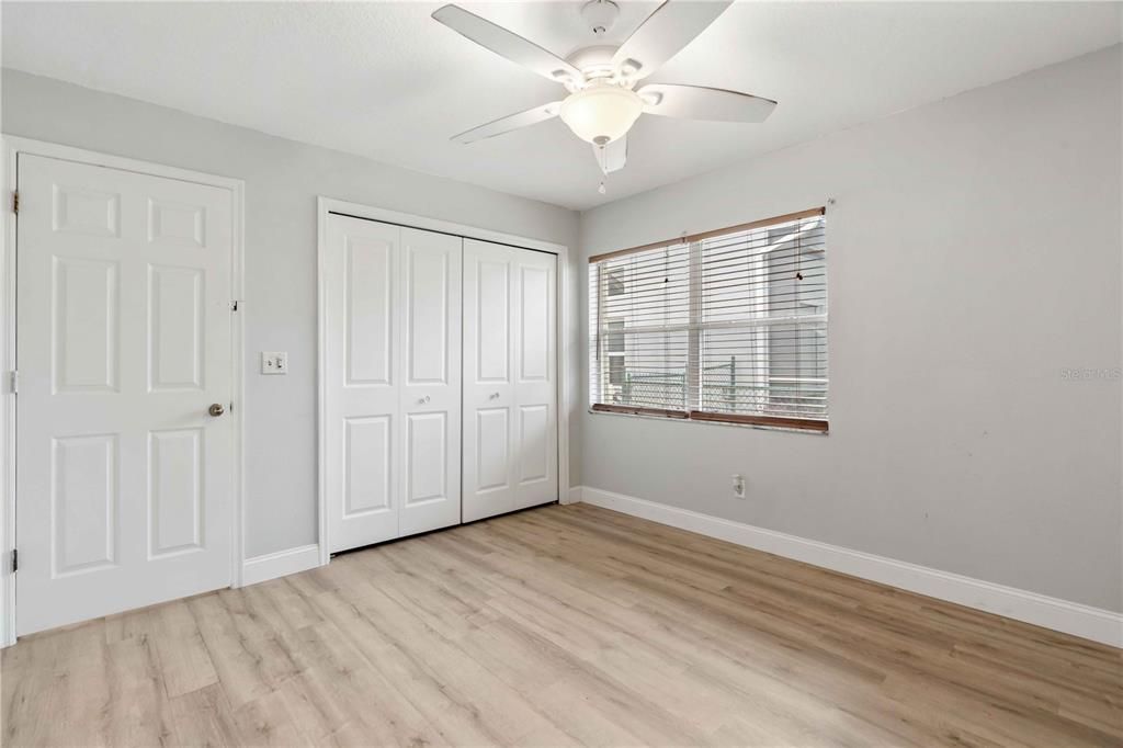 En Venta: $389,900 (4 camas, 3 baños, 2296 Pies cuadrados)