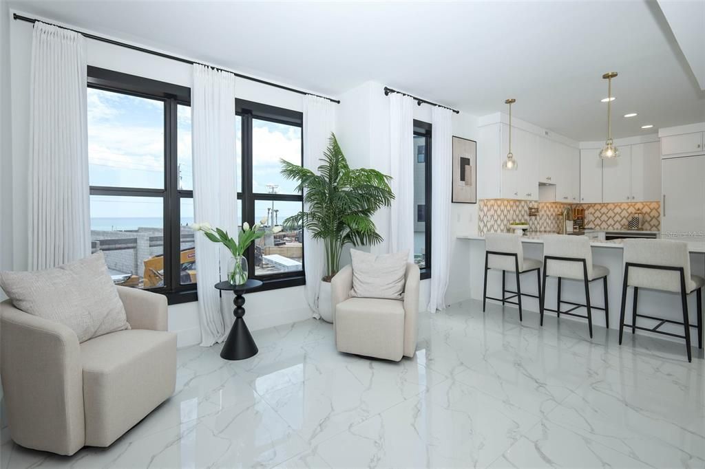 En Venta: $1,571,952 (3 camas, 3 baños, 2586 Pies cuadrados)