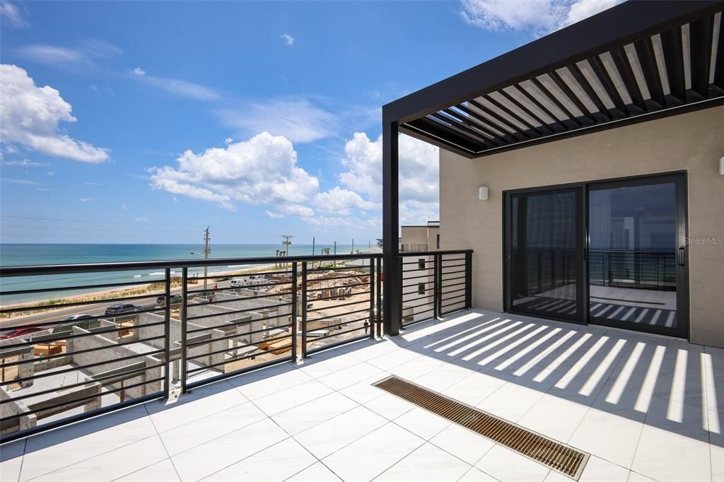 En Venta: $1,571,952 (3 camas, 3 baños, 2586 Pies cuadrados)