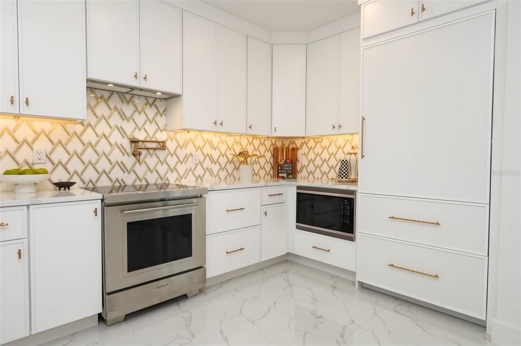 En Venta: $1,571,952 (3 camas, 3 baños, 2586 Pies cuadrados)