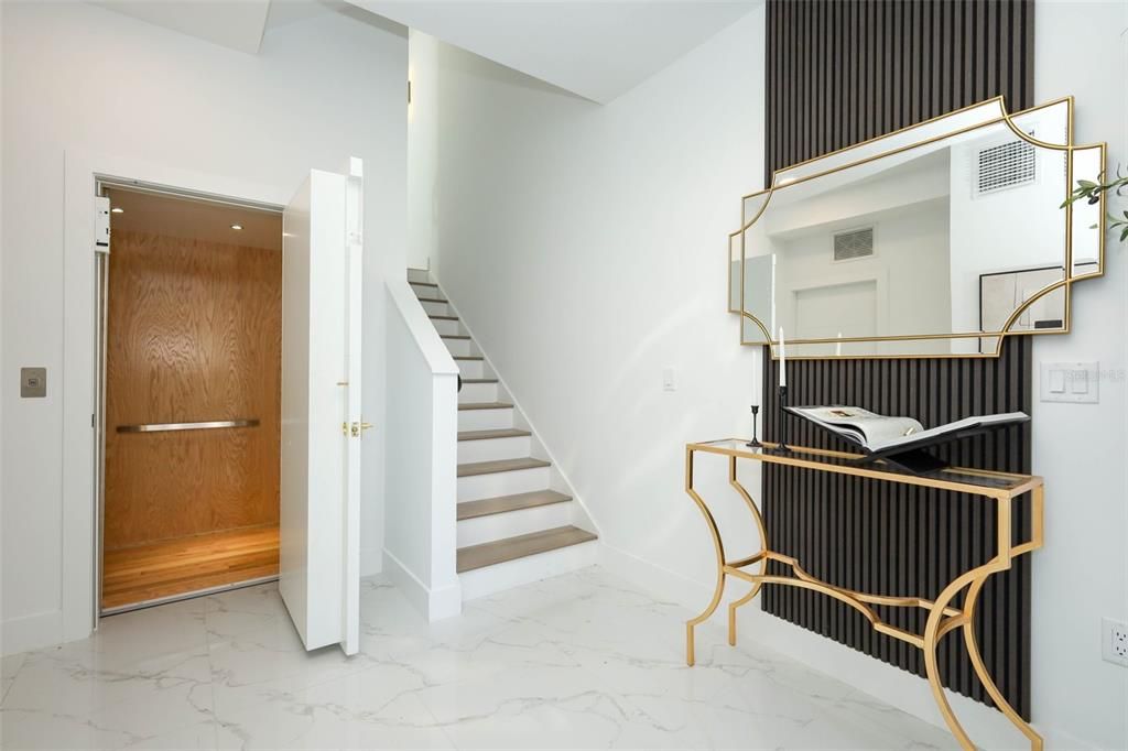 En Venta: $1,571,952 (3 camas, 3 baños, 2586 Pies cuadrados)