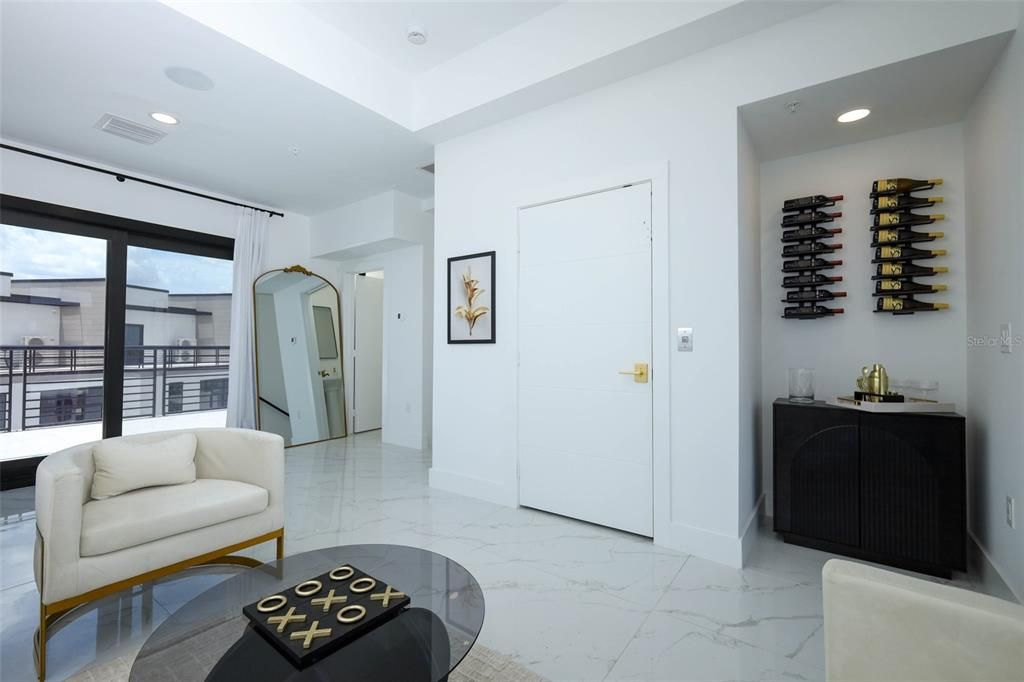 En Venta: $1,571,952 (3 camas, 3 baños, 2586 Pies cuadrados)