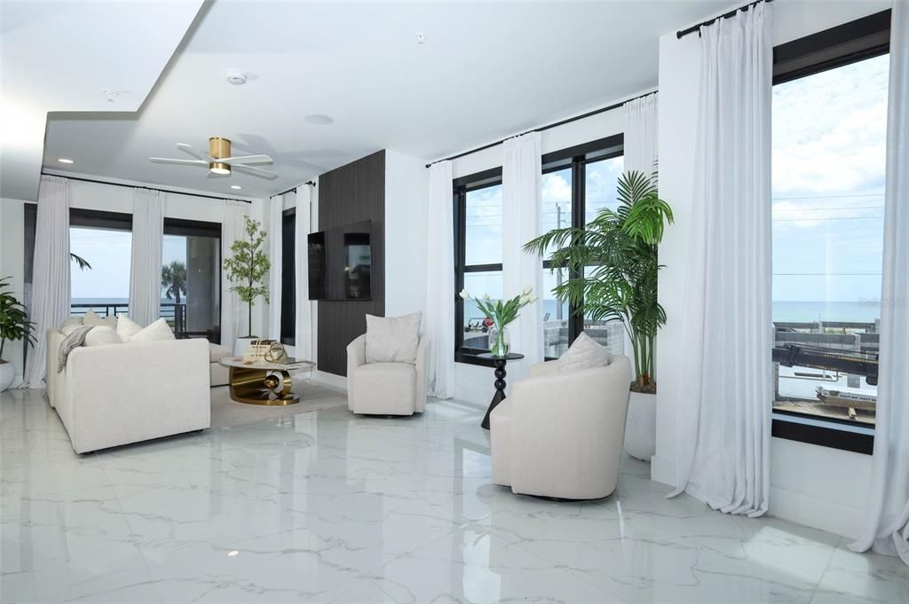 En Venta: $1,571,952 (3 camas, 3 baños, 2586 Pies cuadrados)