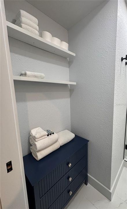 For Rent: $3,400 (2 beds, 1 baths, 832 Square Feet)
