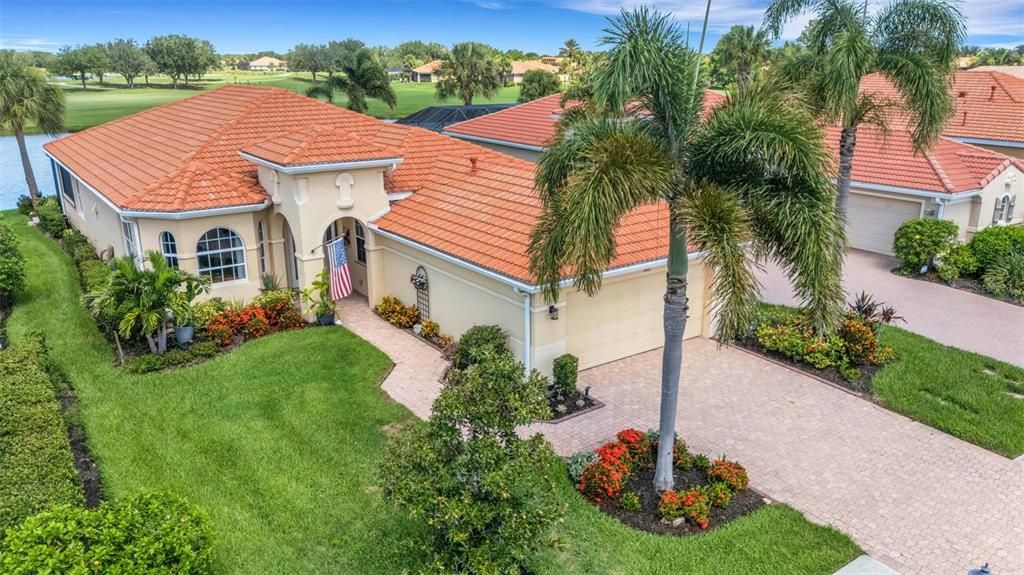 En Venta: $599,900 (2 camas, 2 baños, 1994 Pies cuadrados)