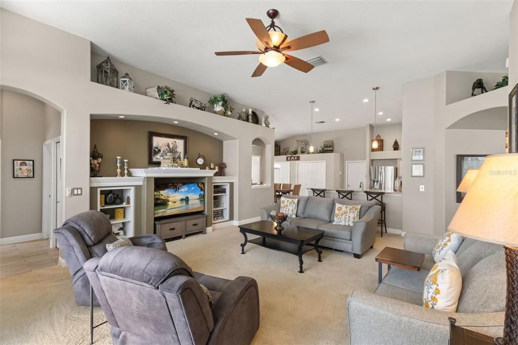 For Sale: $665,000 (4 beds, 3 baths, 2965 Square Feet)