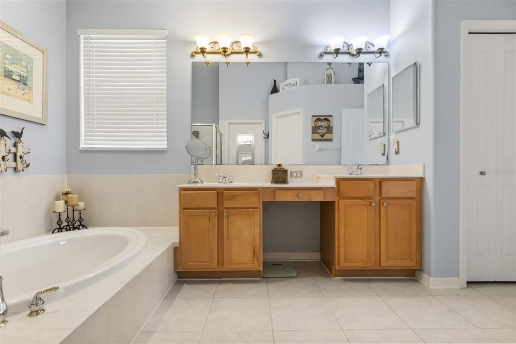 For Sale: $665,000 (4 beds, 3 baths, 2965 Square Feet)