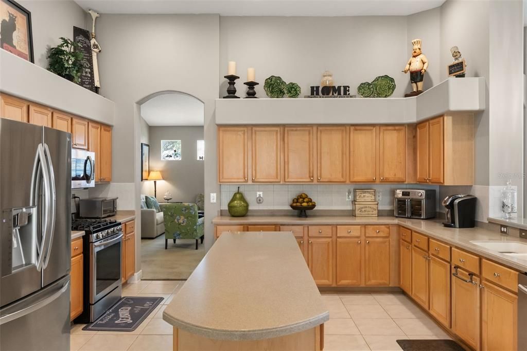For Sale: $665,000 (4 beds, 3 baths, 2965 Square Feet)