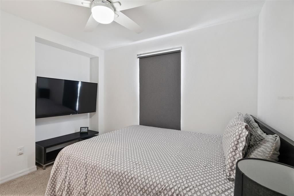 На продажу: $469,990 (4 спален, 2 ванн, 2120 Квадратных фут)