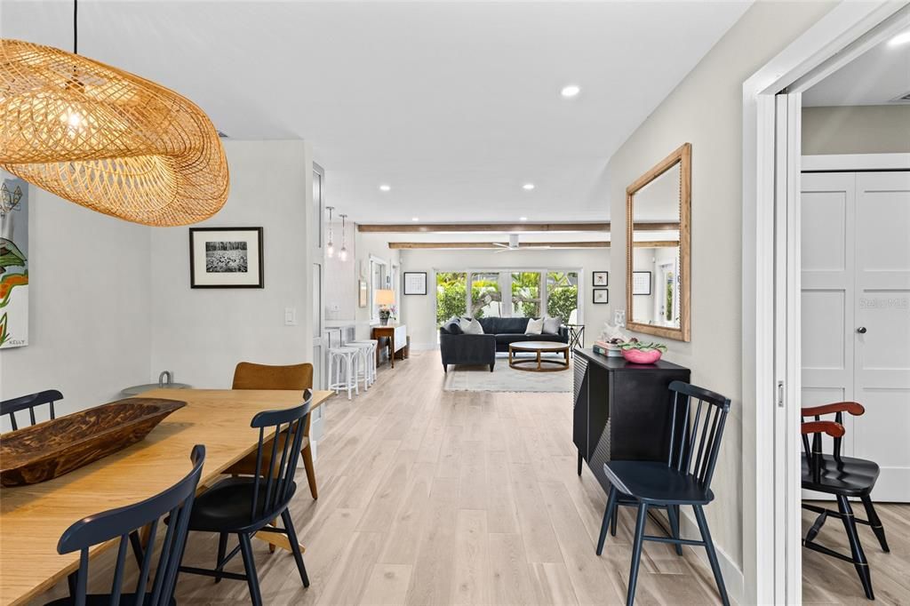 En Venta: $1,300,000 (3 camas, 2 baños, 1542 Pies cuadrados)
