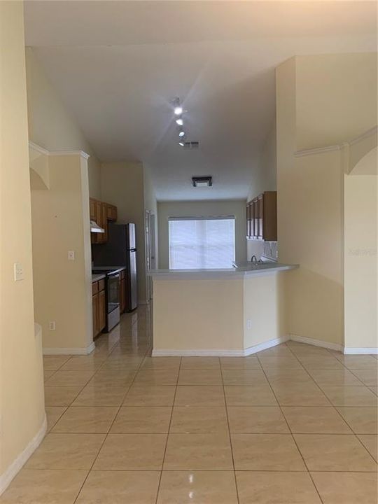 En Renta: $2,400 (4 camas, 2 baños, 1778 Pies cuadrados)