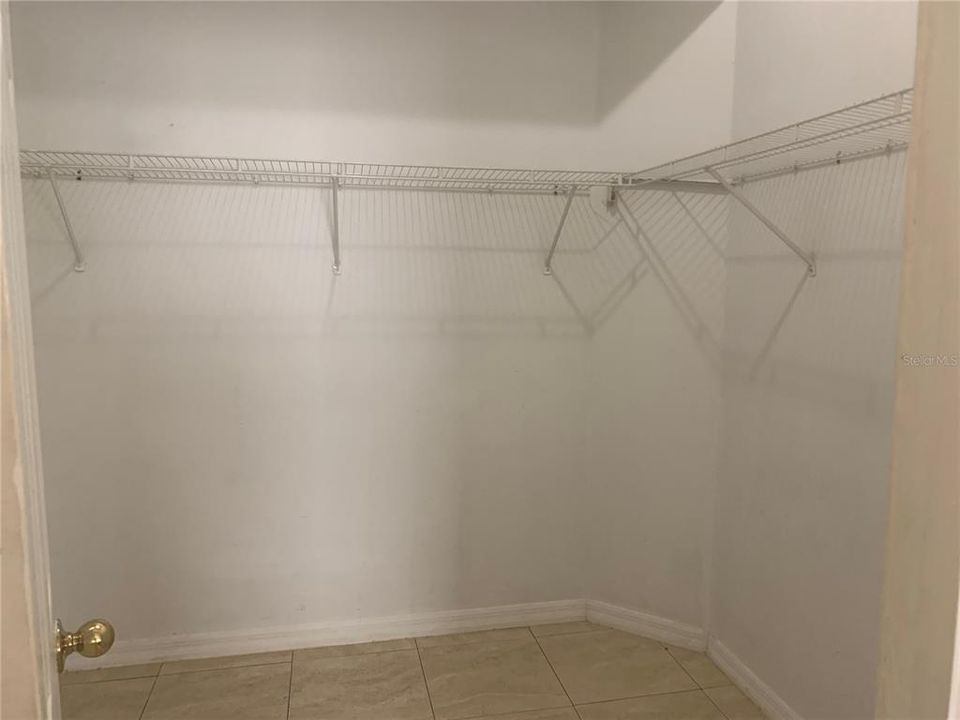 En Renta: $2,400 (4 camas, 2 baños, 1778 Pies cuadrados)