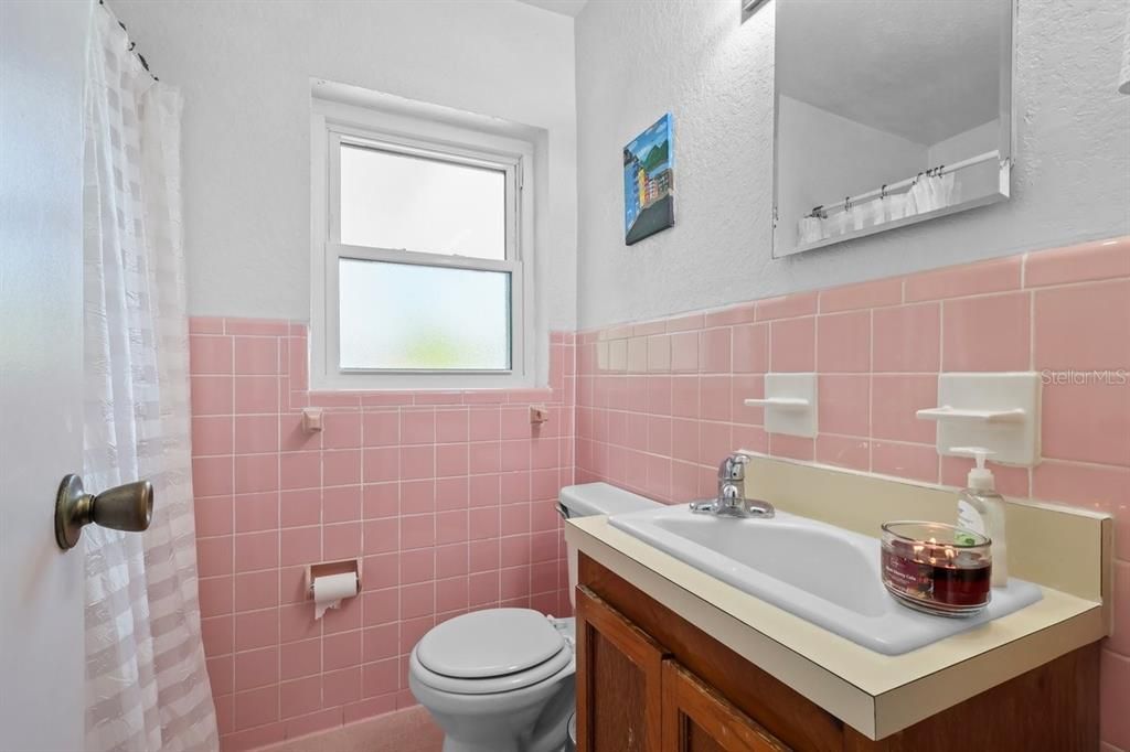 На продажу: $330,000 (4 спален, 2 ванн, 1474 Квадратных фут)