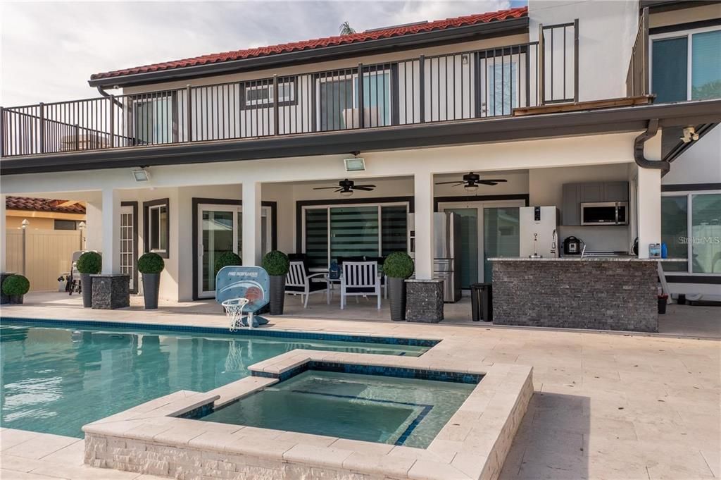 For Sale: $1,399,000 (4 beds, 3 baths, 3071 Square Feet)
