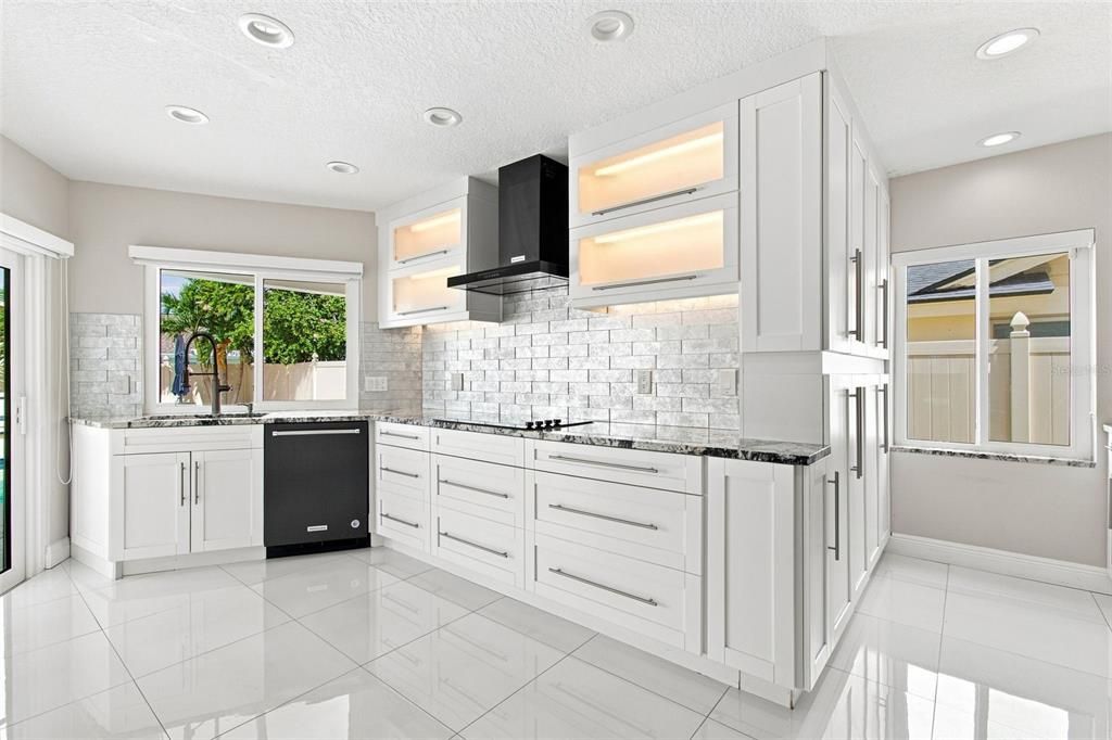 На продажу: $1,399,000 (4 спален, 3 ванн, 3071 Квадратных фут)
