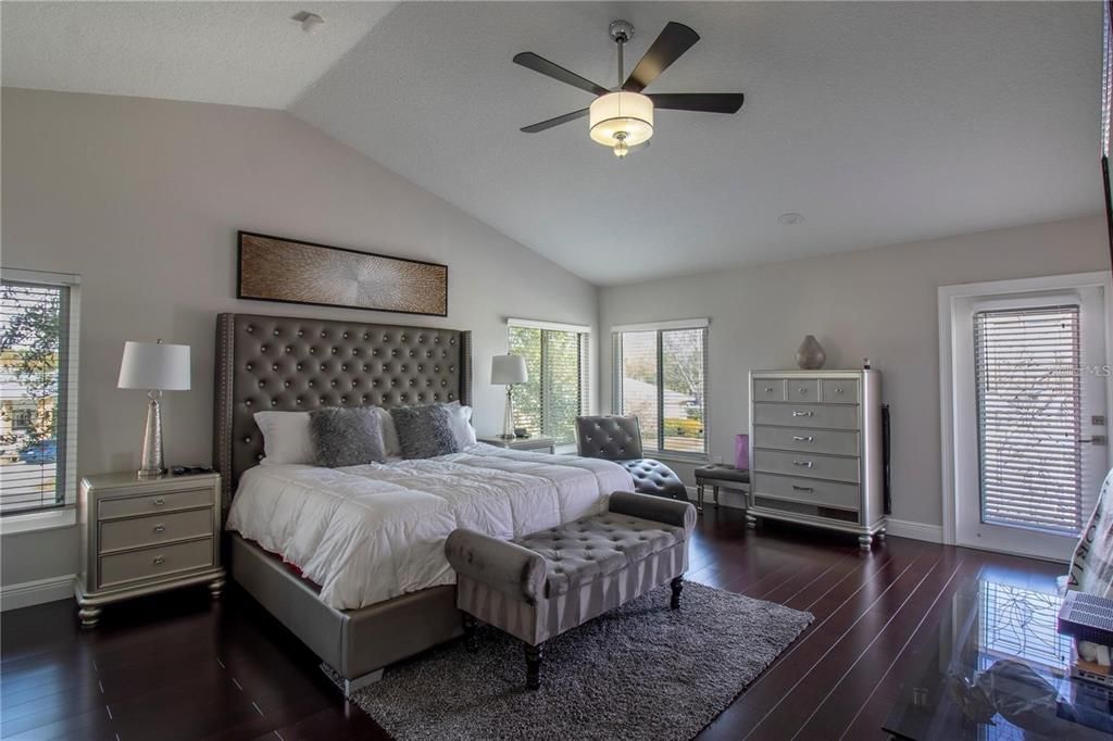 For Sale: $1,399,000 (4 beds, 3 baths, 3071 Square Feet)