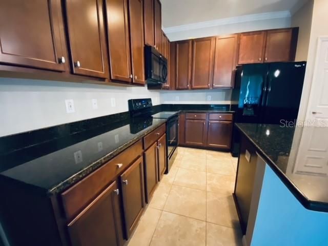 For Rent: $2,650 (3 beds, 2 baths, 1420 Square Feet)