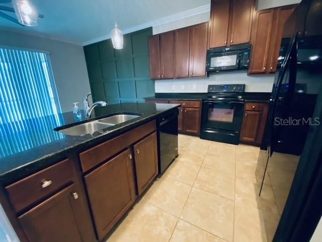 For Rent: $2,650 (3 beds, 2 baths, 1420 Square Feet)